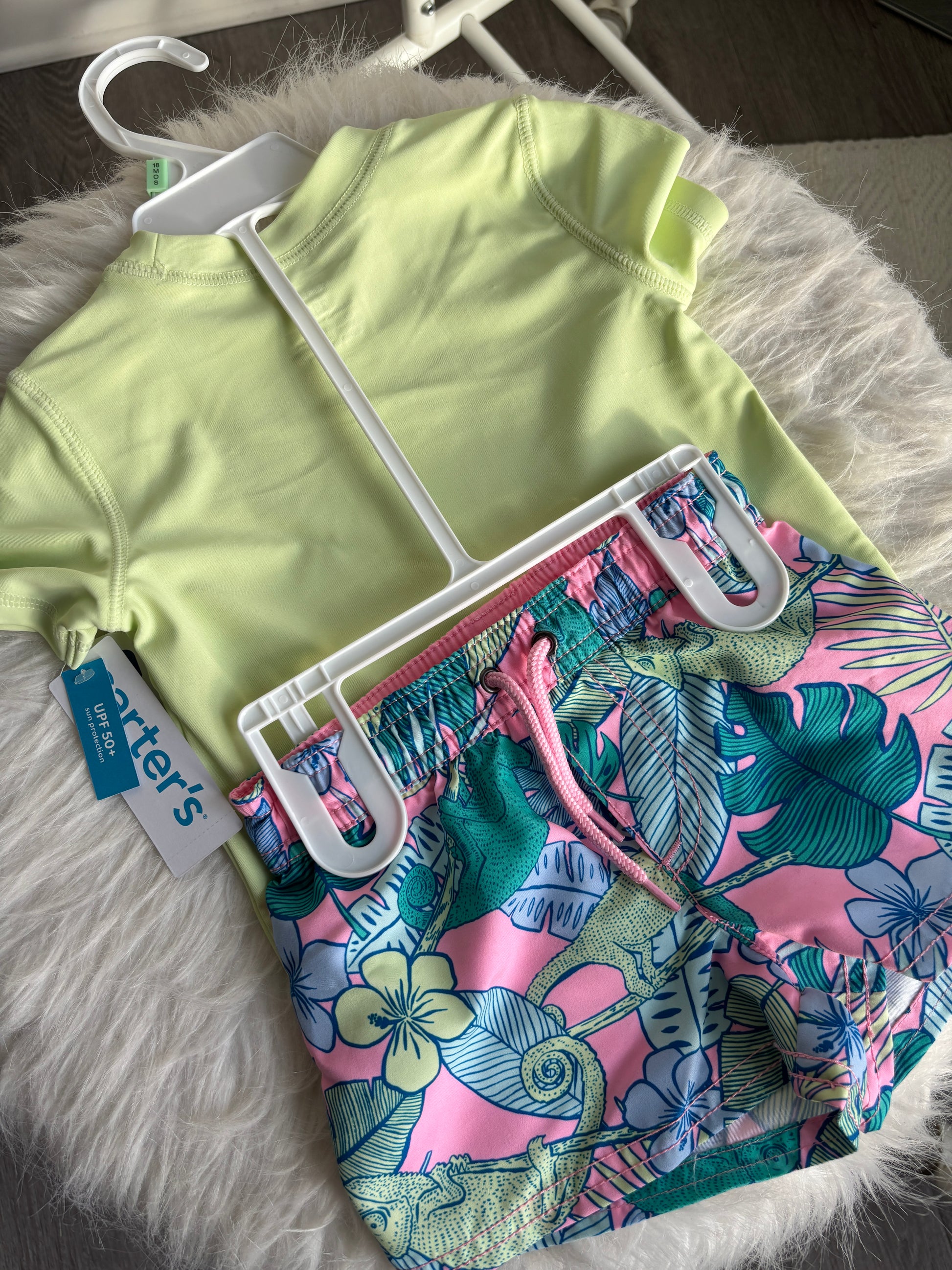 Vestido de Baño Verde Tropical – Carter’s (2 Piezas)