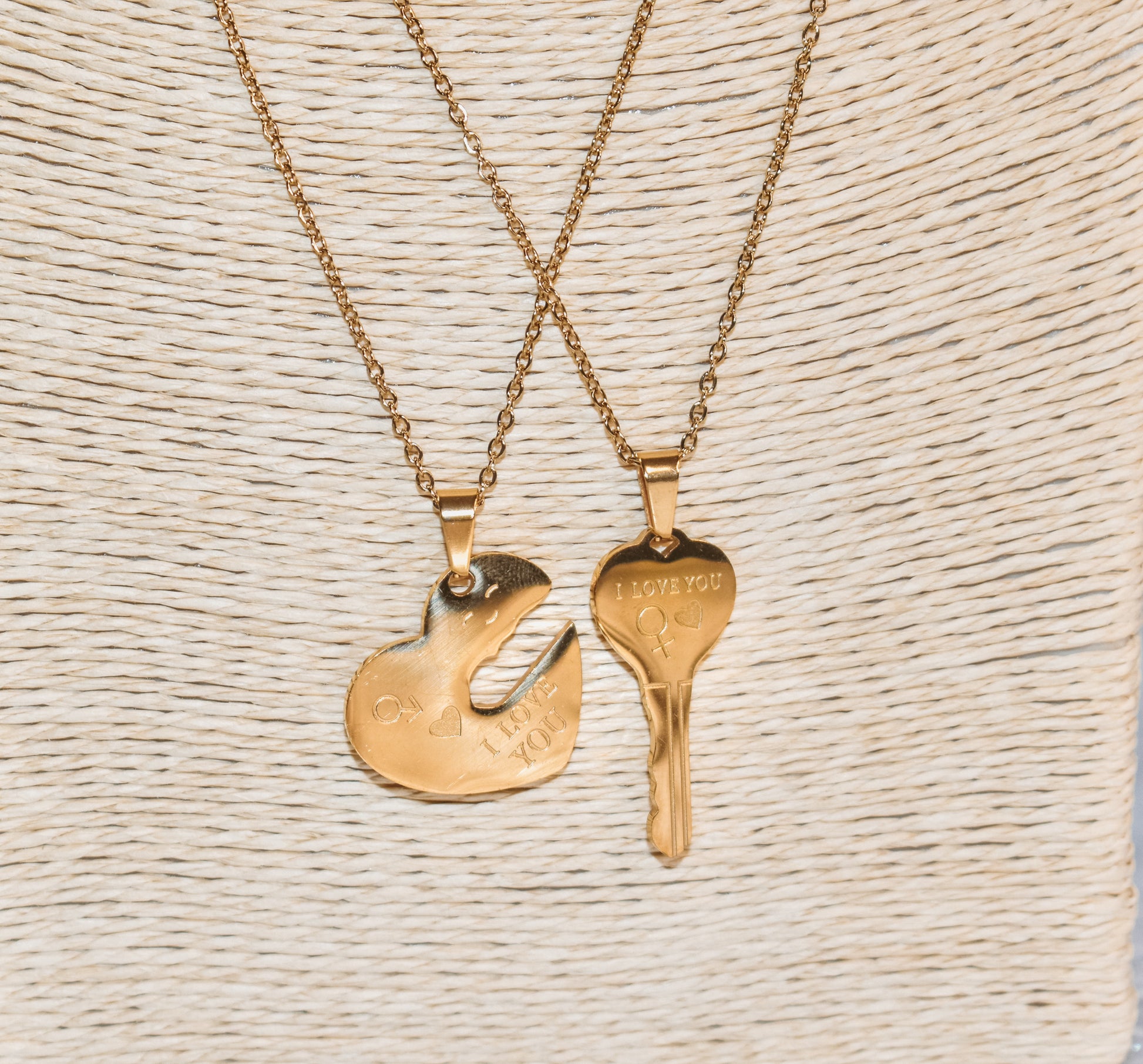 Love key necklace set