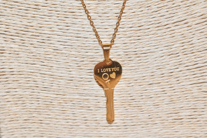 Love key necklace set